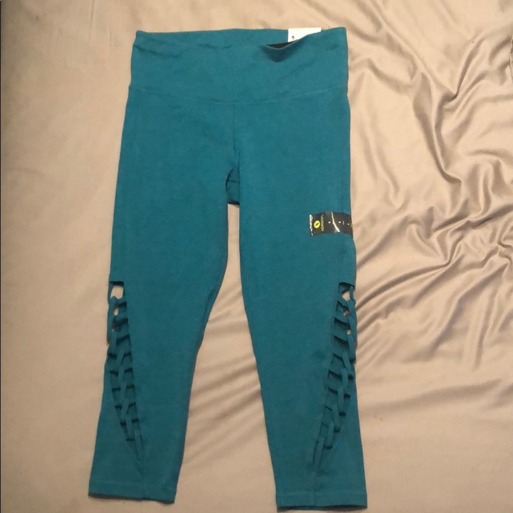 Small teal workout leggings
